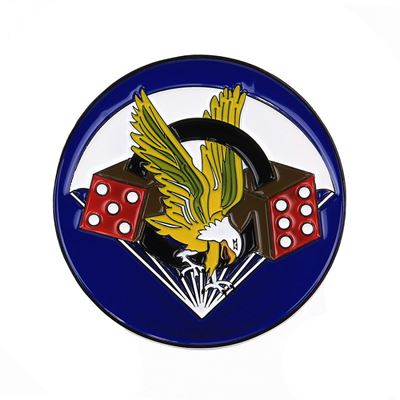 Znak kovový 506th Parachute Infantry Regiment se samolepou