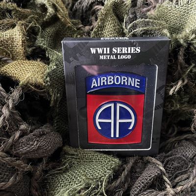 Znak kovový 82nd Airborne Division se samolepou