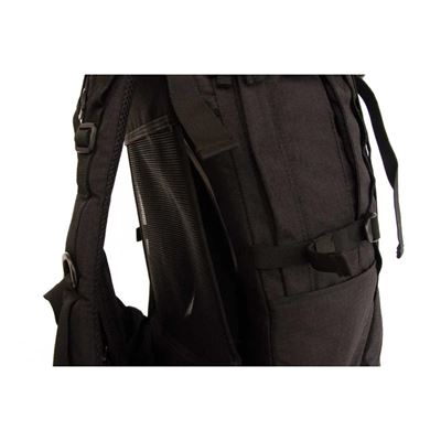 Batoh HIKING MEDIUM 35l s výztuží ČERNÝ